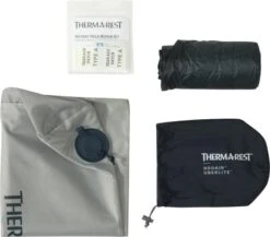 Therm-A-Rest NeoAir UberLite Regular Slaapmat Blauw 2 Therm-A-Rest NeoAir UberLite Regular Slaapmat Blauw -Kampeerwereld Winkel 65944 therm a rest neoair uberlite regular slaapmat