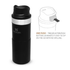 Stanley The Trigger-Action Travel Mug 0.35L Zwart -Kampeerwereld Winkel 82050 stanley the trigger action travel mug 035l